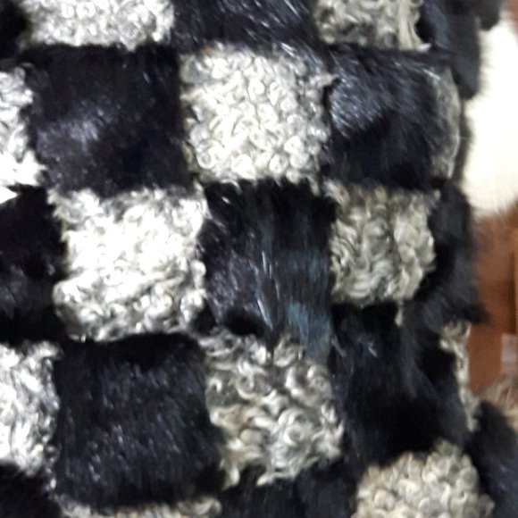 Genuine Real Fur Checked Throw Pillow Mink/Persian Lamb - Picture 12 of 12